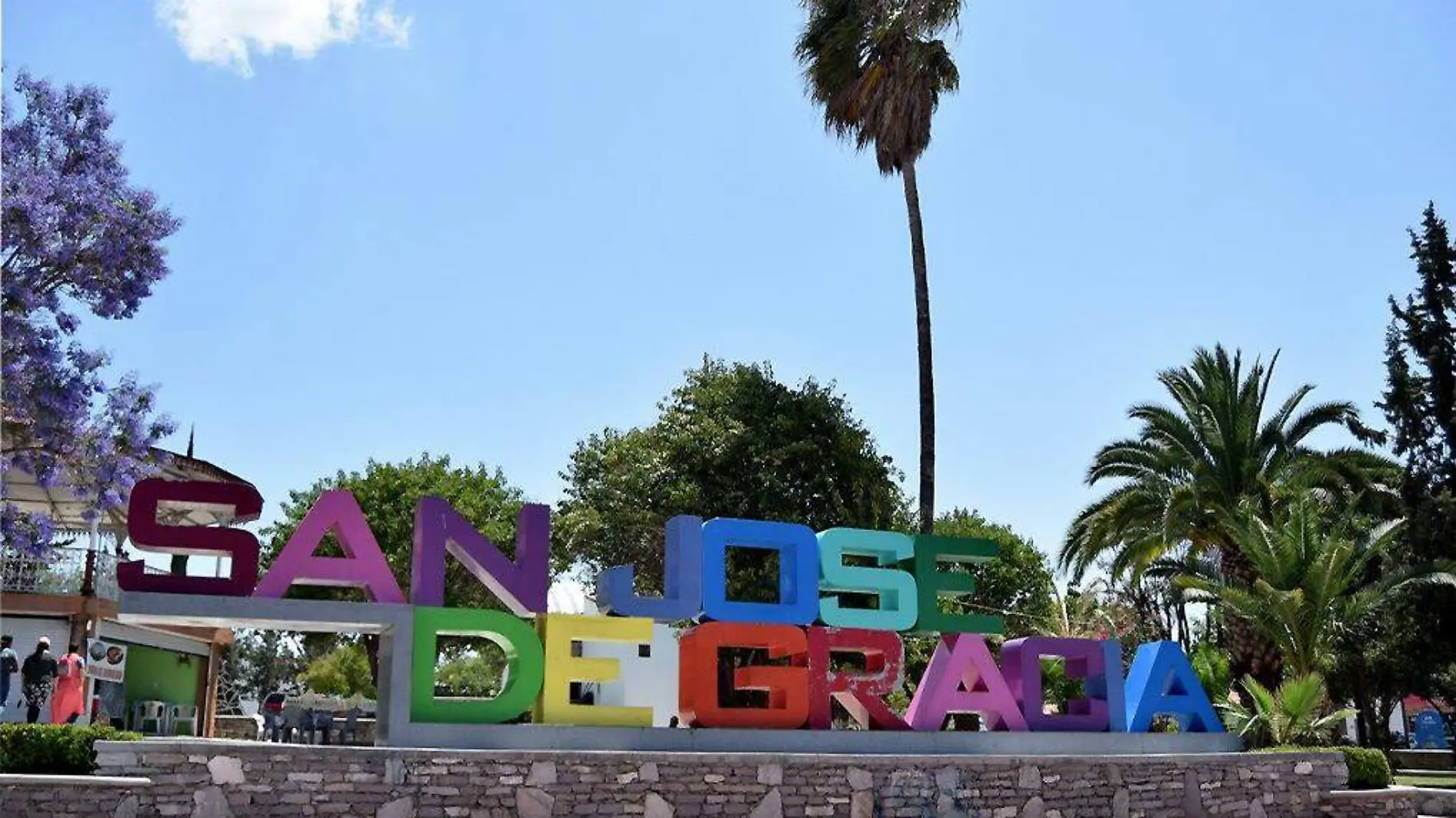 Letras en plaza principal de San José de Gracia